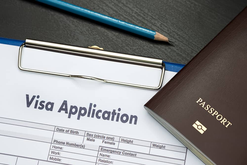 A Italian person filing the visa application