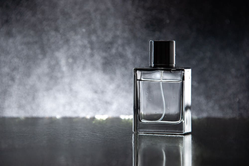 A black perfume picture