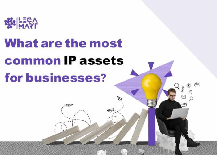 A lawyer research on his laptop about how the common IP assets of businesses